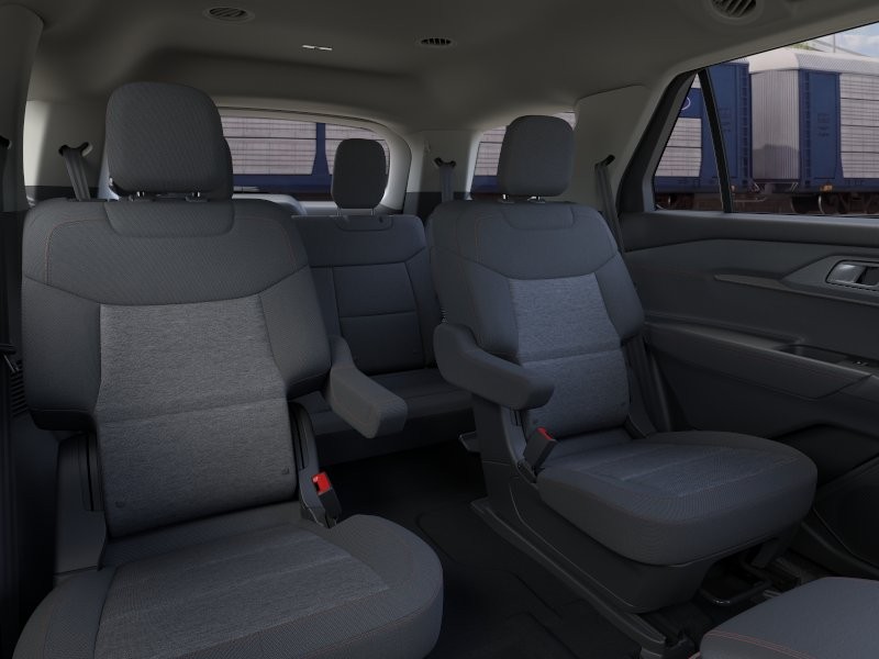 Ford Explorer Vehicle Image 13