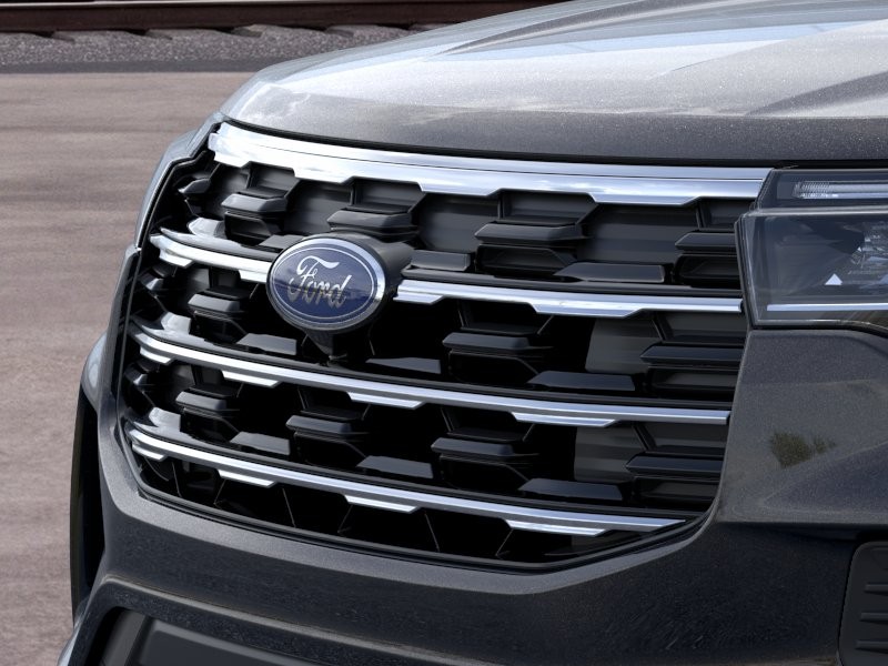 Ford Explorer Vehicle Image 19