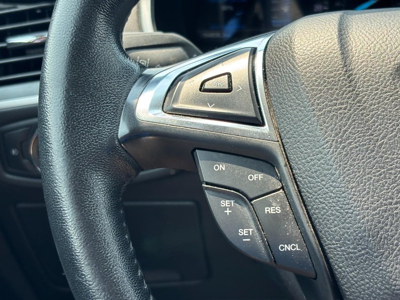 Ford Edge Vehicle Image 19