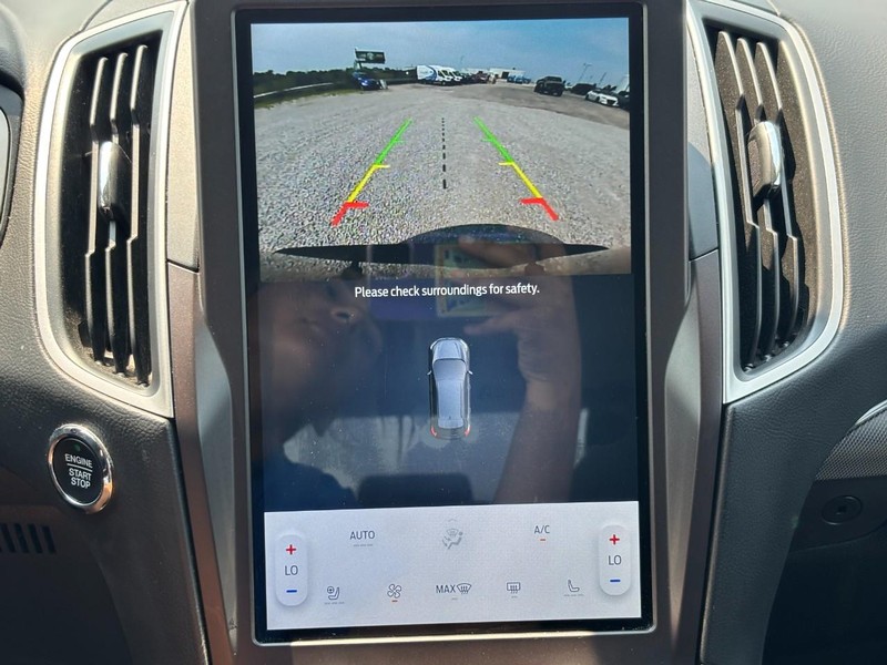 Ford Edge Vehicle Image 23