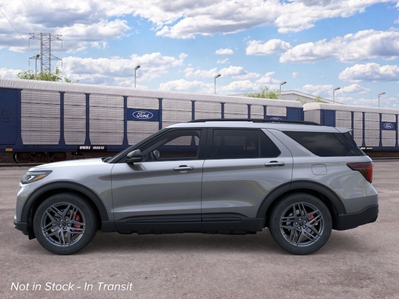 Ford Explorer Vehicle Image 04