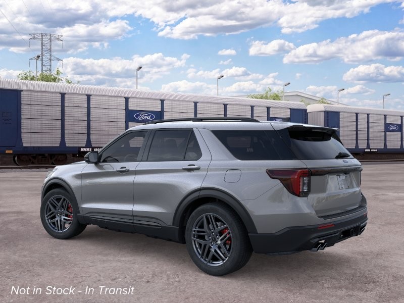 Ford Explorer Vehicle Image 05