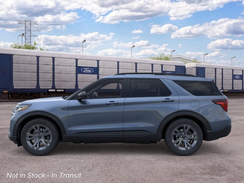 Ford Explorer Vehicle Image 04