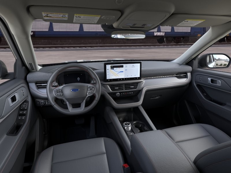 Ford Explorer Vehicle Image 11