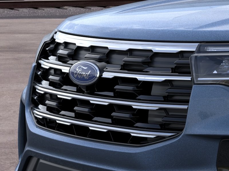 Ford Explorer Vehicle Image 19