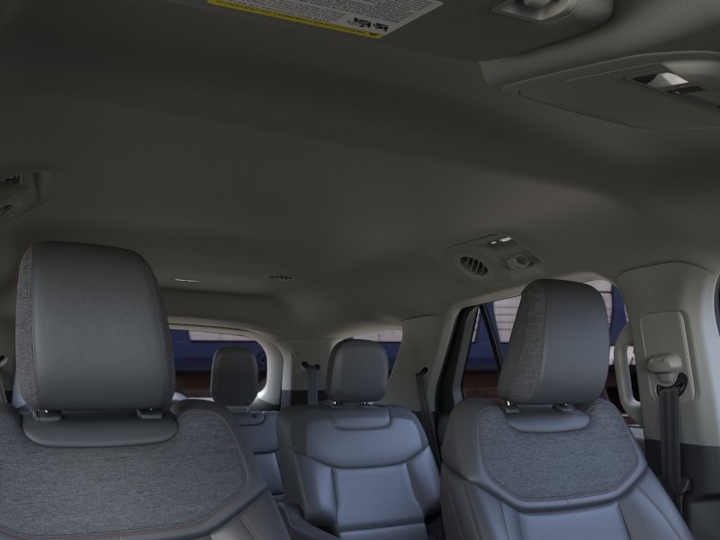 Ford Explorer Vehicle Image 24