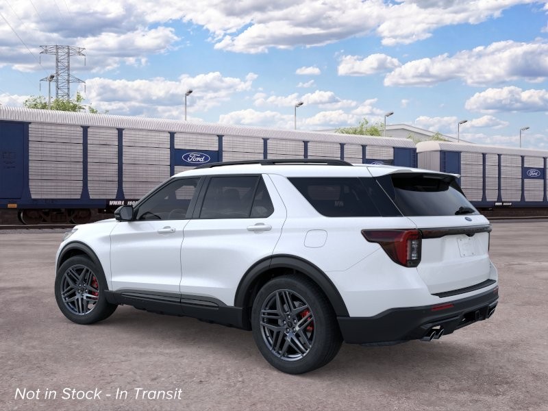 Ford Explorer Vehicle Image 05