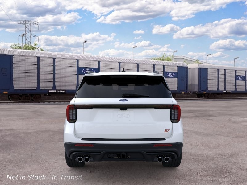 Ford Explorer Vehicle Image 07