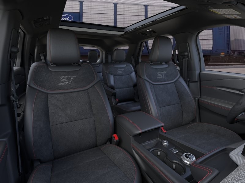Ford Explorer Vehicle Image 12