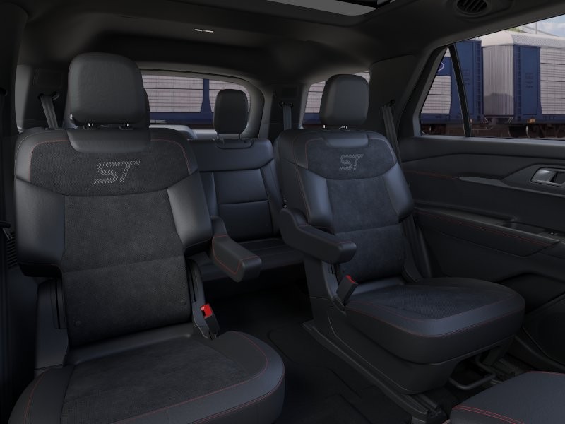 Ford Explorer Vehicle Image 13