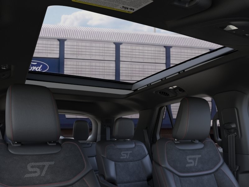 Ford Explorer Vehicle Image 24