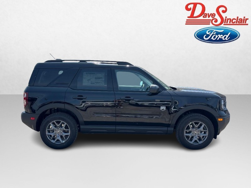 Ford Bronco Sport Vehicle Full-screen Gallery Image 05