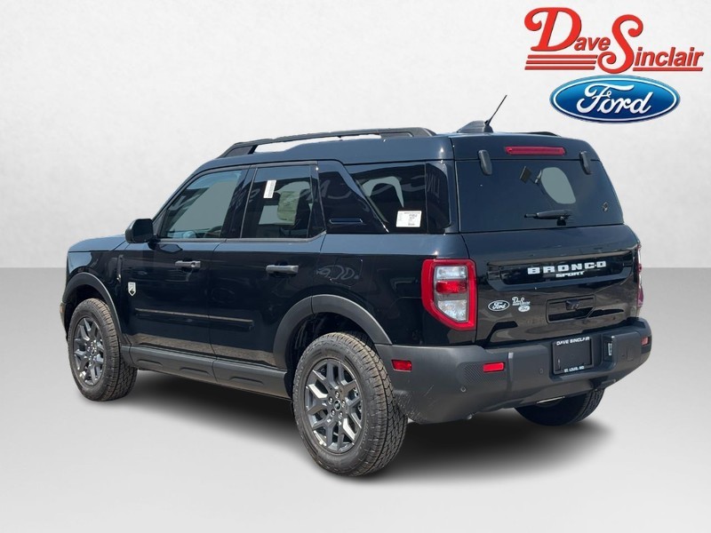 Ford Bronco Sport Vehicle Full-screen Gallery Image 09
