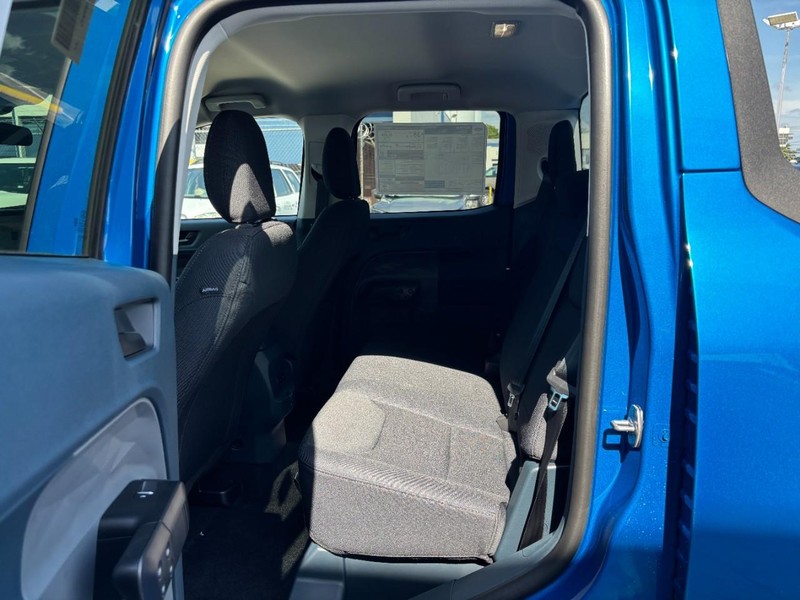 Ford Maverick Vehicle Full-screen Gallery Image 13