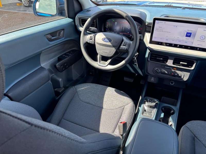 Ford Maverick Vehicle Full-screen Gallery Image 14