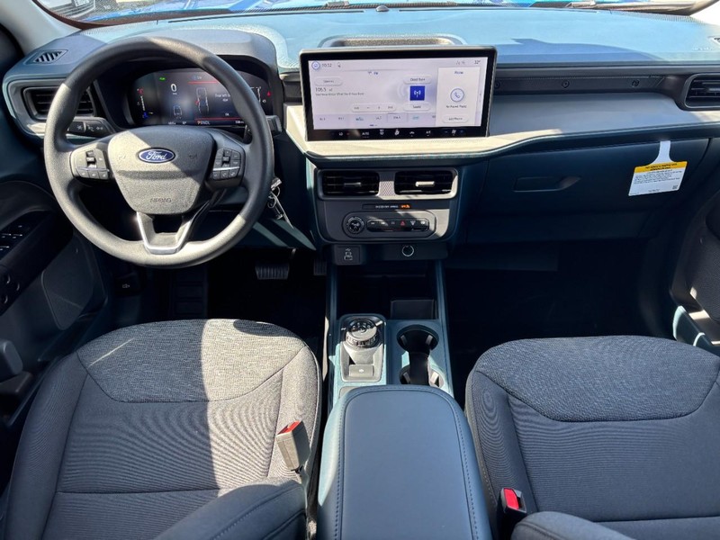 Ford Maverick Vehicle Full-screen Gallery Image 15