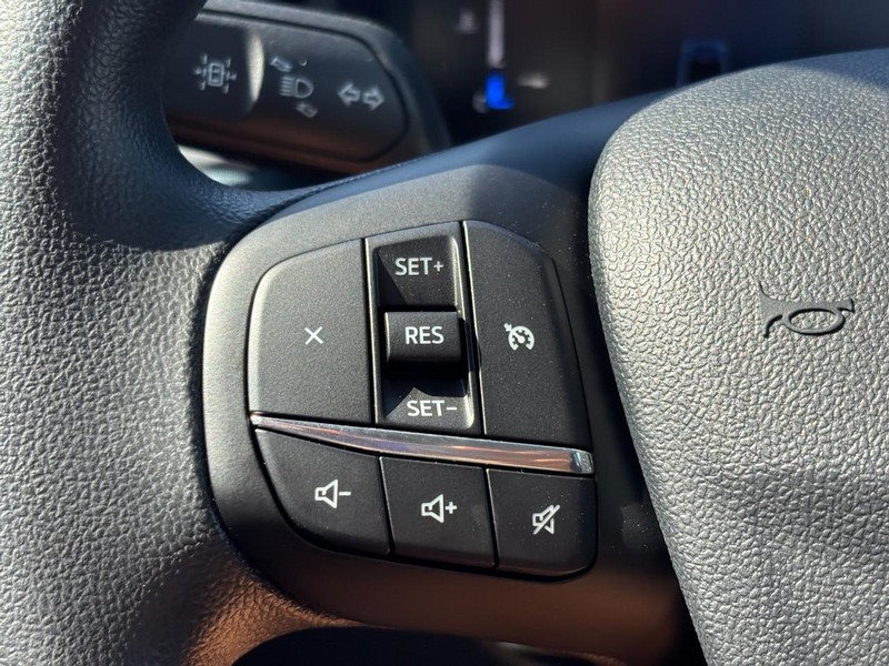 Ford Maverick Vehicle Full-screen Gallery Image 19