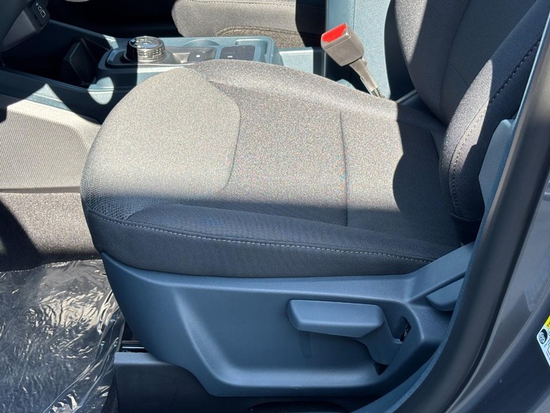 Ford Maverick Vehicle Full-screen Gallery Image 17