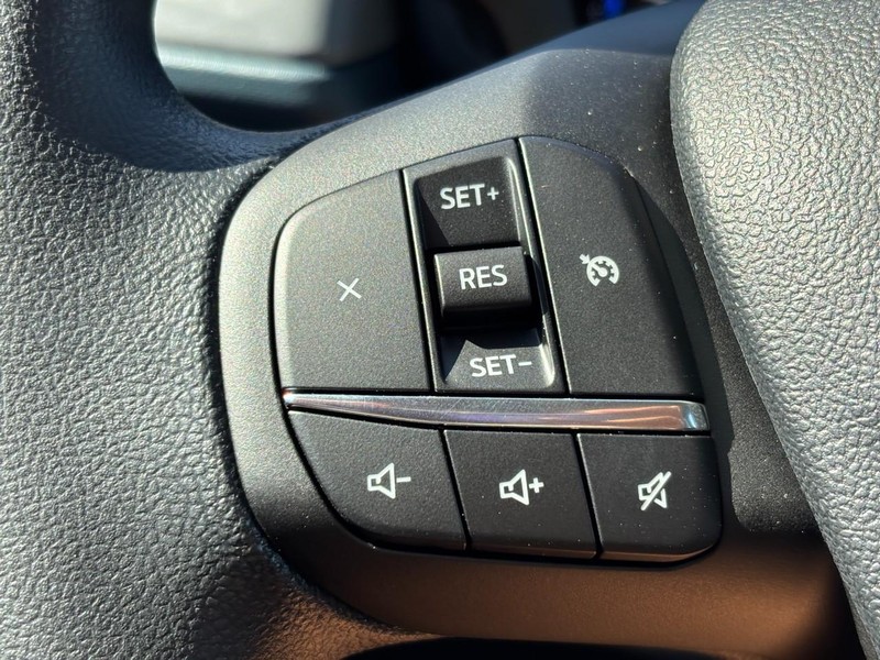 Ford Maverick Vehicle Full-screen Gallery Image 19