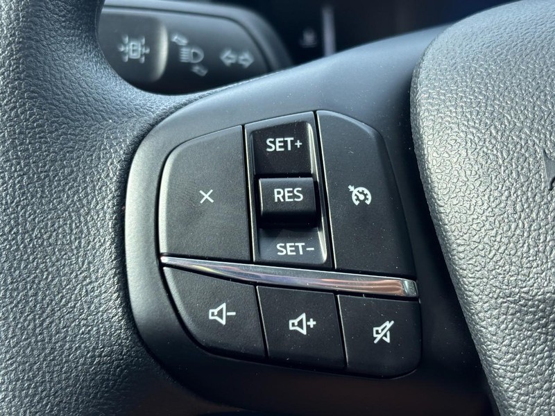 Ford Maverick Vehicle Full-screen Gallery Image 19