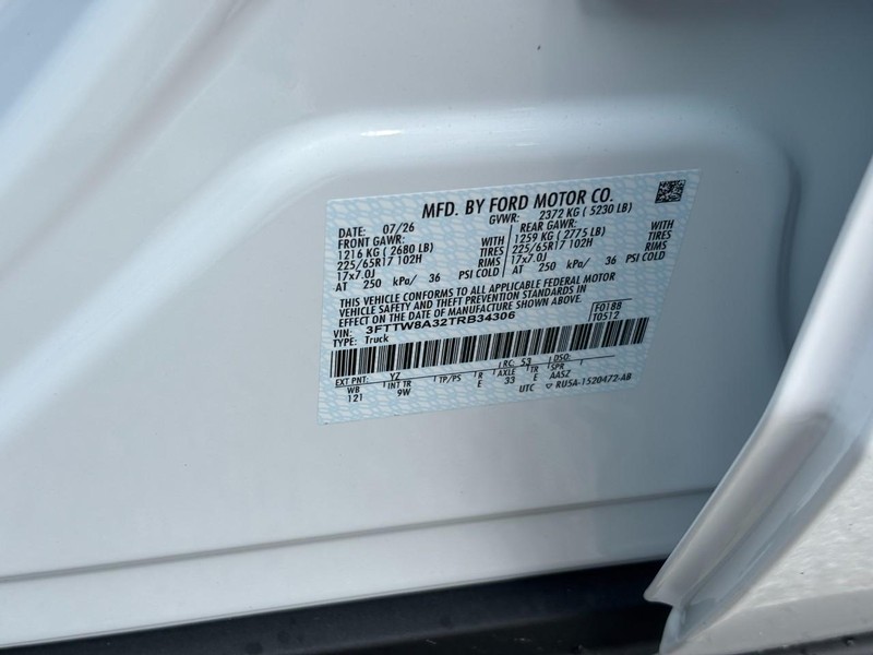 Ford Maverick Vehicle Full-screen Gallery Image 25