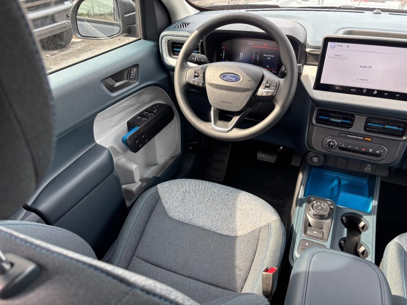 Ford Maverick Vehicle Full-screen Gallery Image 14