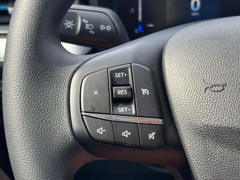 Ford Maverick Vehicle Full-screen Gallery Image 19