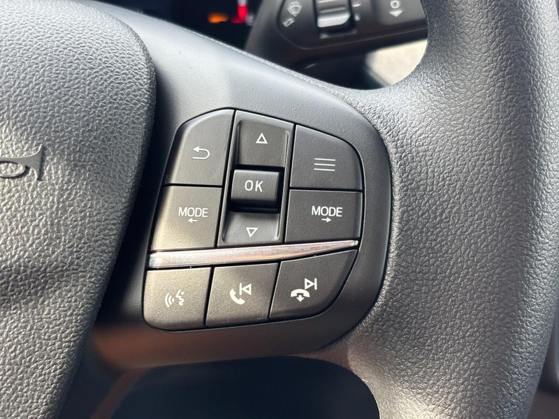 Ford Maverick Vehicle Full-screen Gallery Image 20