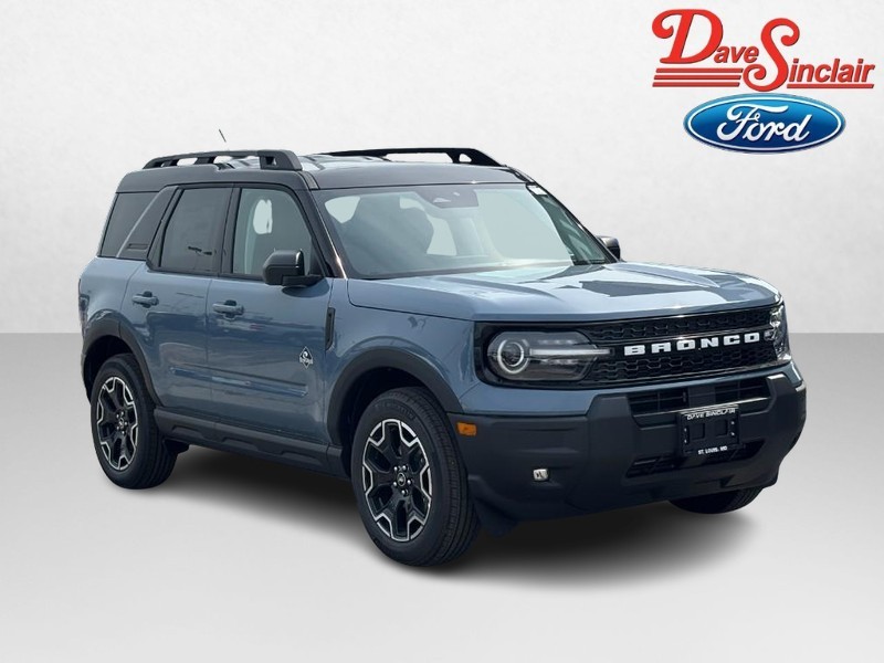 Ford Bronco Sport Vehicle Full-screen Gallery Image 04