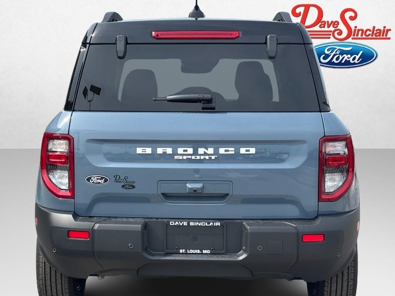 Ford Bronco Sport Vehicle Full-screen Gallery Image 08
