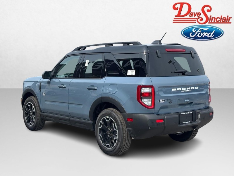 Ford Bronco Sport Vehicle Full-screen Gallery Image 09