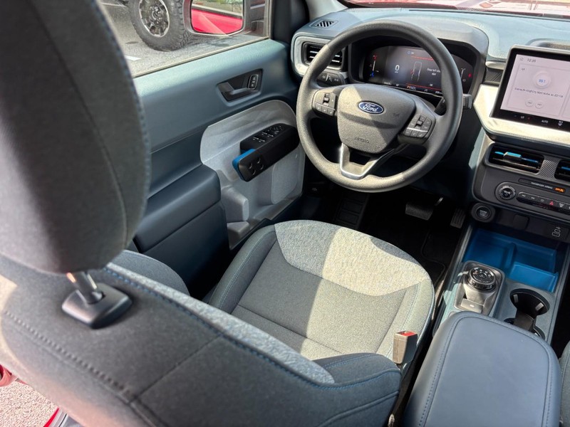 Ford Maverick Vehicle Full-screen Gallery Image 14