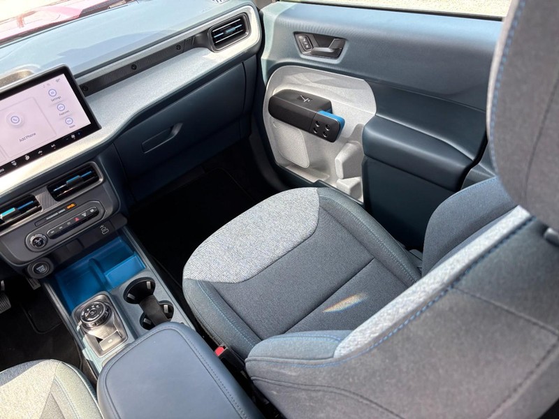 Ford Maverick Vehicle Full-screen Gallery Image 16
