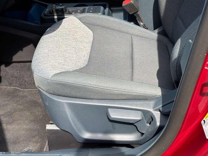 Ford Maverick Vehicle Full-screen Gallery Image 17