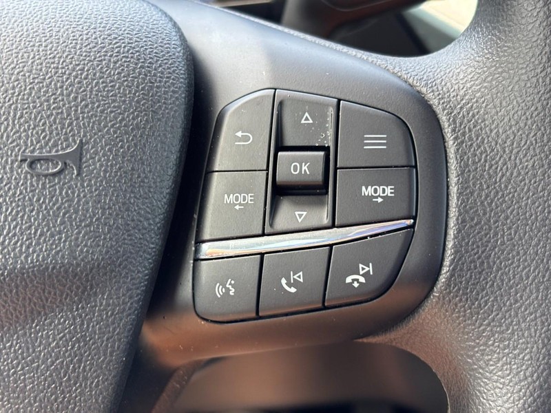 Ford Maverick Vehicle Full-screen Gallery Image 20