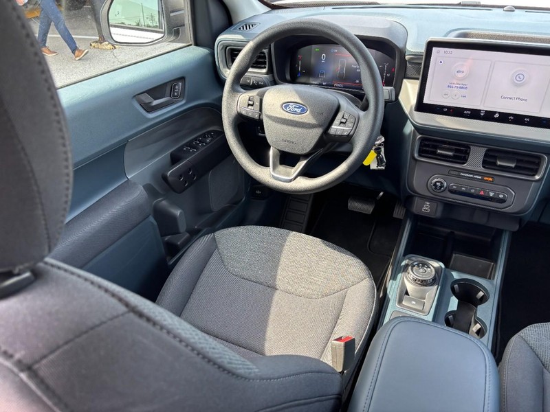 Ford Maverick Vehicle Full-screen Gallery Image 14