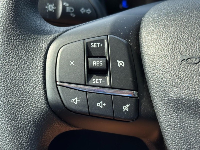 Ford Maverick Vehicle Full-screen Gallery Image 19