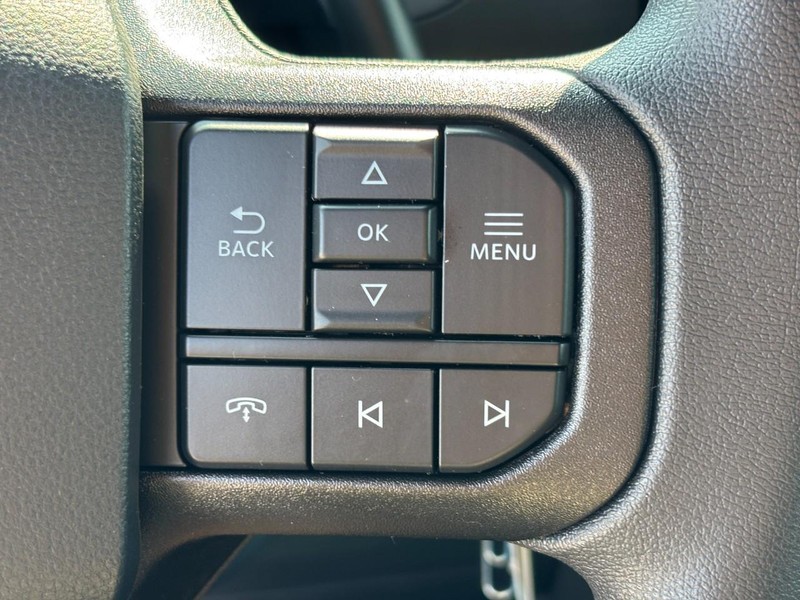 Ford F-150 Vehicle Full-screen Gallery Image 20