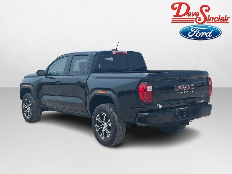 GMC Canyon Vehicle Image 09
