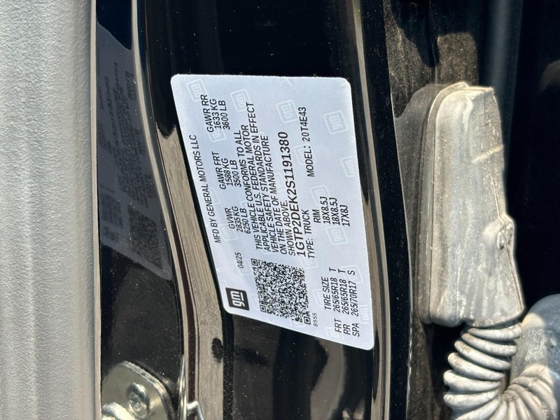 GMC Canyon Vehicle Image 26