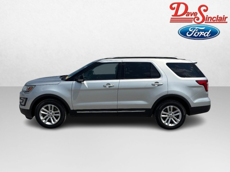 Ford Explorer Vehicle Full-screen Gallery Image 10