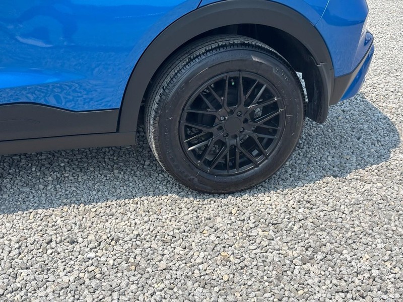 Nissan Kicks Play Vehicle Full-screen Gallery Image 12