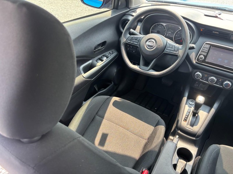 Nissan Kicks Play Vehicle Full-screen Gallery Image 14