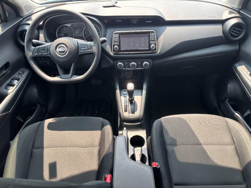Nissan Kicks Play Vehicle Full-screen Gallery Image 15