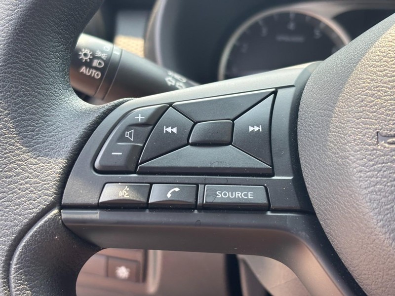 Nissan Kicks Play Vehicle Full-screen Gallery Image 19