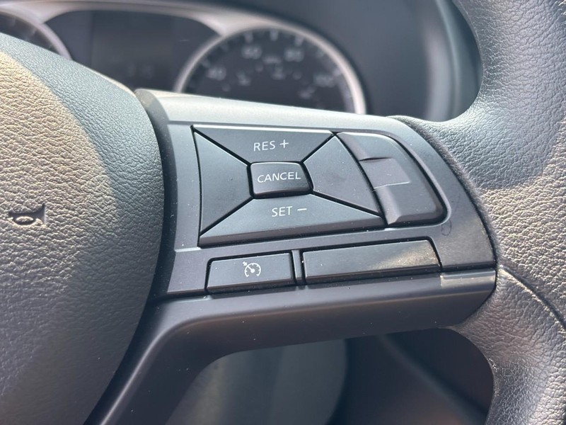 Nissan Kicks Play Vehicle Full-screen Gallery Image 20