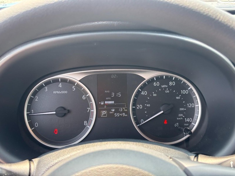 Nissan Kicks Play Vehicle Full-screen Gallery Image 21