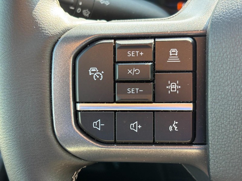 Ford F-150 Vehicle Full-screen Gallery Image 19
