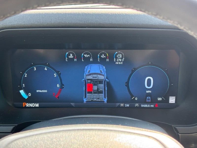 Ford F-150 Vehicle Full-screen Gallery Image 21