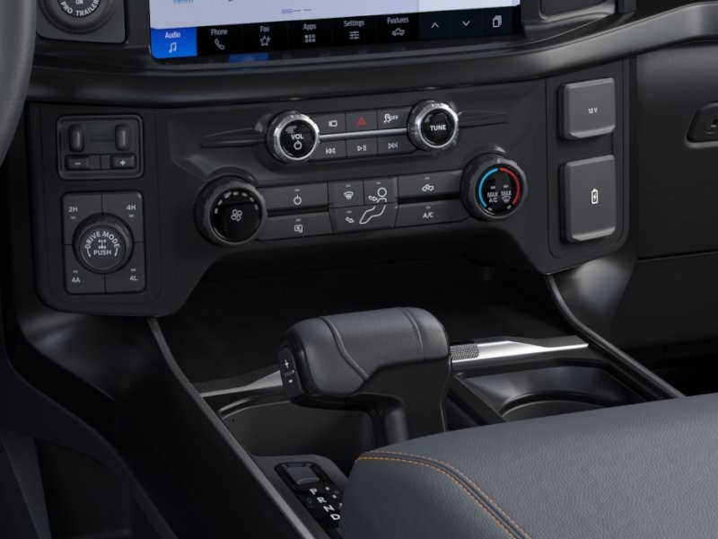 Ford F-150 Vehicle Full-screen Gallery Image 17